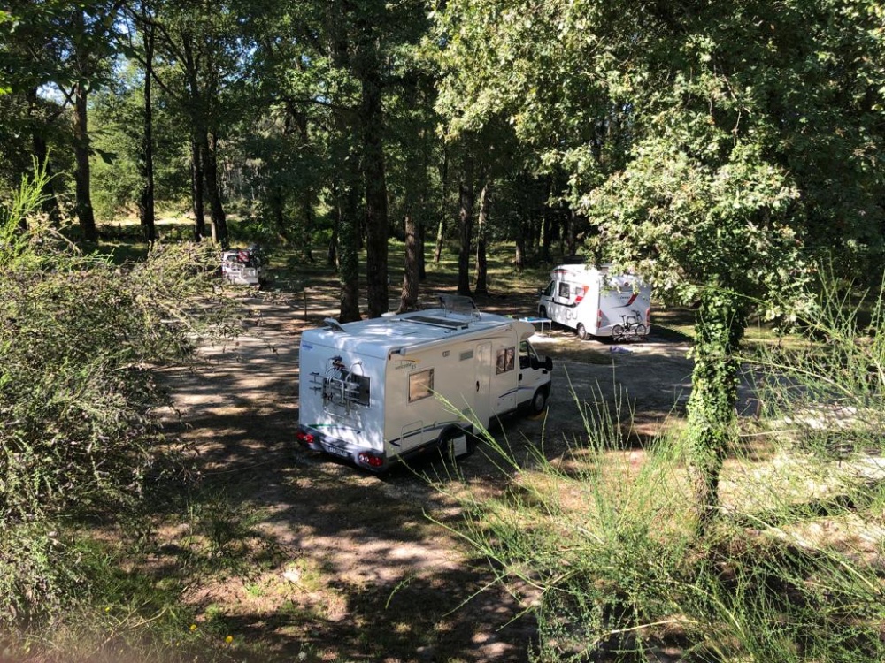 Aire camping-car à Bosset (24130) - Photo 20
